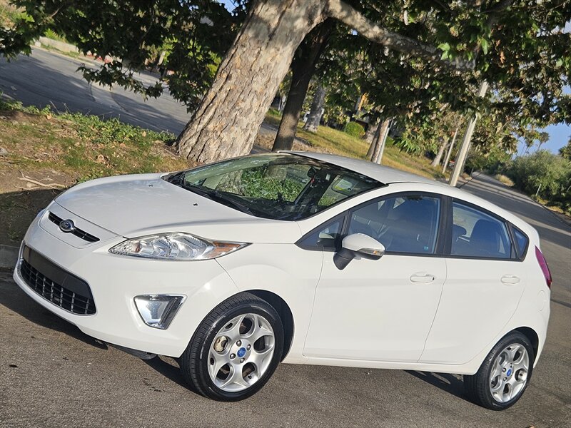 2011 Ford Fiesta SES - Photo 1 - Ventura, CA 93003