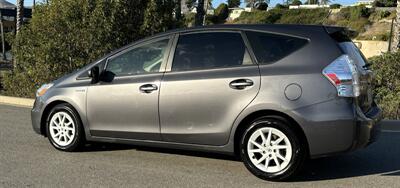 2014 Toyota Prius v Three   - Photo 3 - Ventura, CA 93003