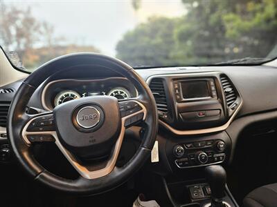 2017 Jeep Cherokee Latitude   - Photo 9 - Ventura, CA 93003