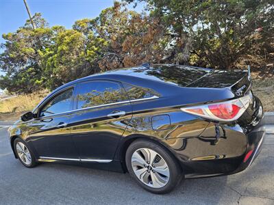 2013 Hyundai SONATA Hybrid Limited   - Photo 3 - Ventura, CA 93003