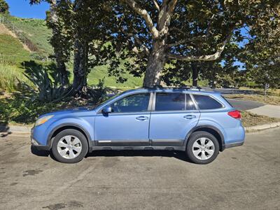 2011 Subaru Outback 2.5i Limited   - Photo 1 - Ventura, CA 93003