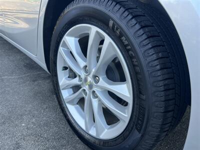 2018 Chevrolet Malibu LT   - Photo 8 - Ventura, CA 93003