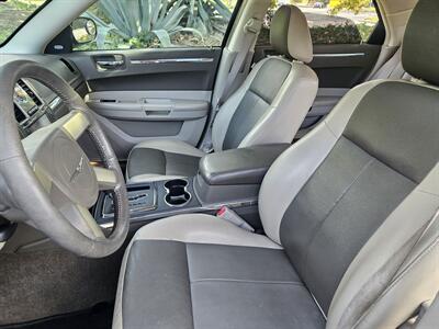 2008 Chrysler 300 Series Touring   - Photo 8 - Ventura, CA 93003