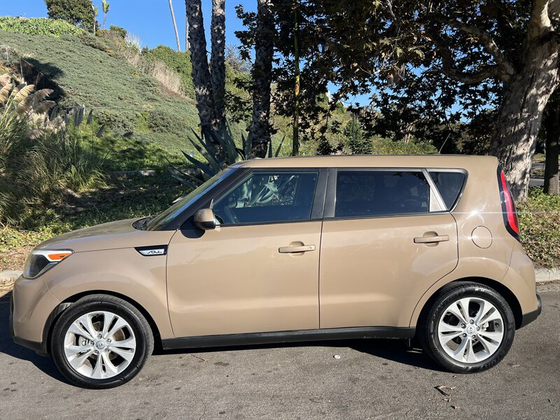 2015 Kia Soul +   - Photo 1 - Ventura, CA 93003