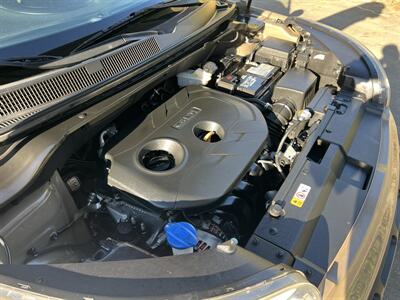 2015 Kia Soul + - Photo 18 - Ventura, CA 93003