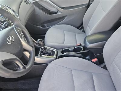 2015 Hyundai Elantra SE   - Photo 9 - Ventura, CA 93003