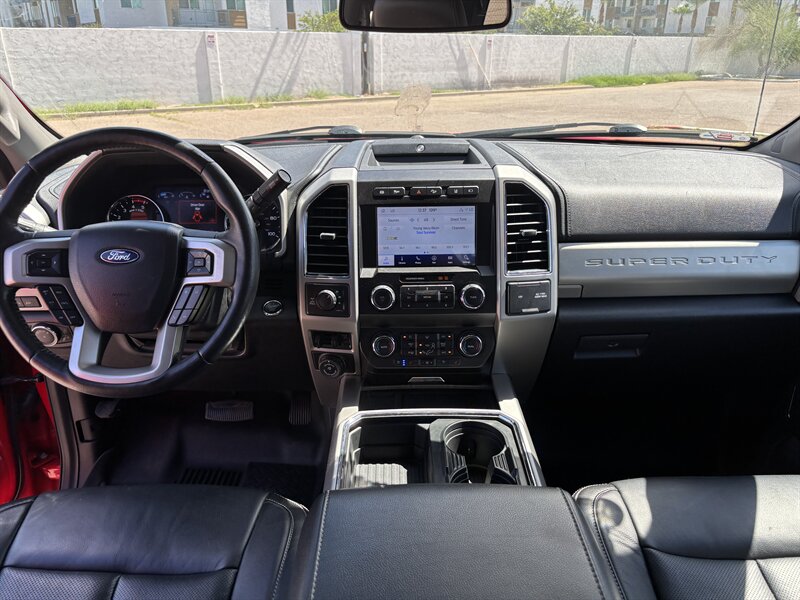 2020 Ford F-250 Lariat photo 27