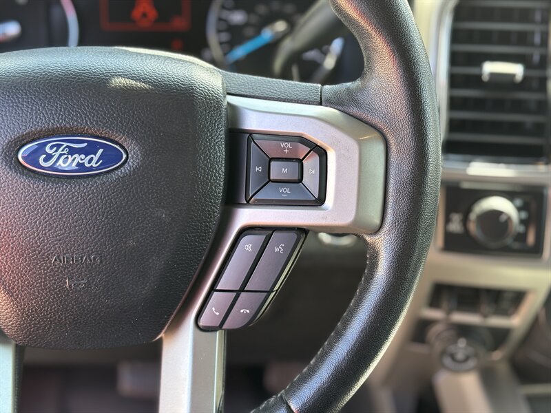2020 Ford F-250 Lariat photo 22