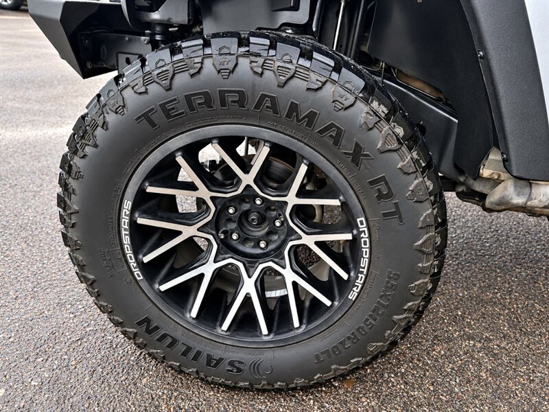 2017 Jeep Wrangler Unlimited Sport LIFTED 4WD SUV 35 " TIRE 20 " RIM - Photo 7 - Scottsdale, AZ 85257