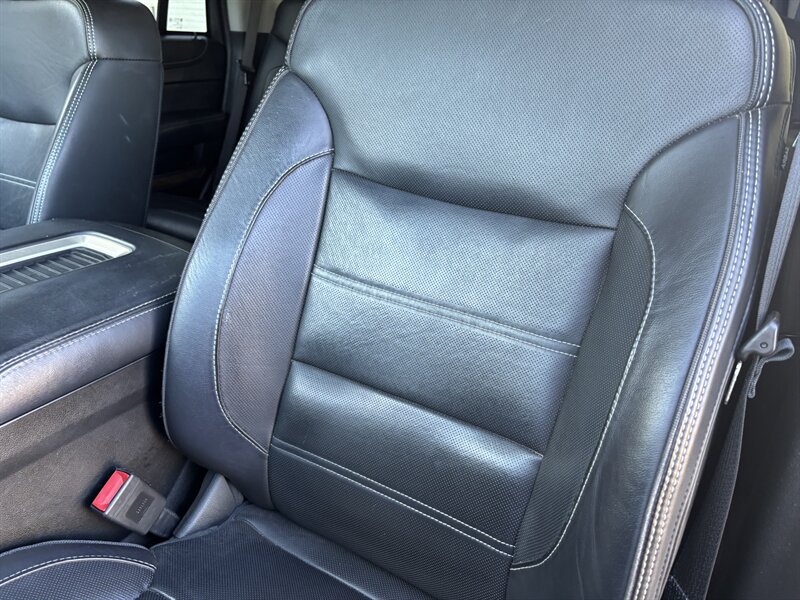 2018 Gmc Yukon Denali photo 16