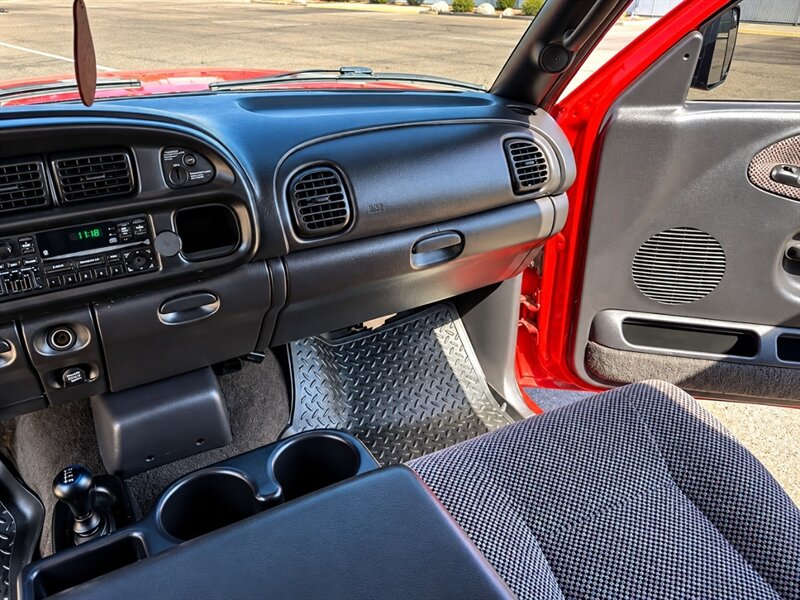 2001 Dodge Ram 2500 5.9L LONG BED DIESEL TRUCK 4WD SUPER RARE RAM 2500 - Photo 19 - Scottsdale, AZ 85257