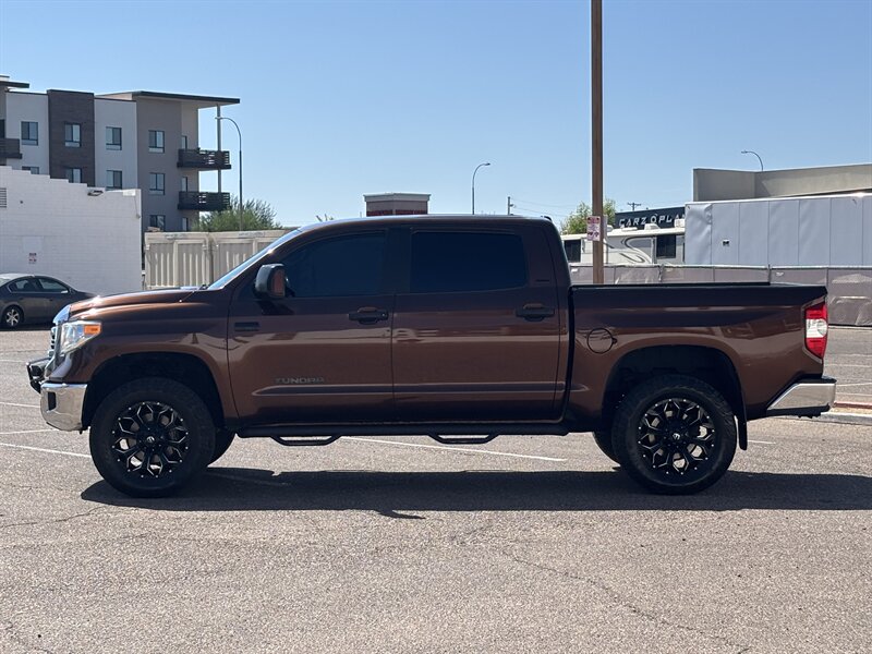 2017 Toyota Tundra CREWMAX 4WD TRUCK ARIZONA OWNED TOYOTA TUNDRA 4X4 - Photo 9 - Scottsdale, AZ 85257