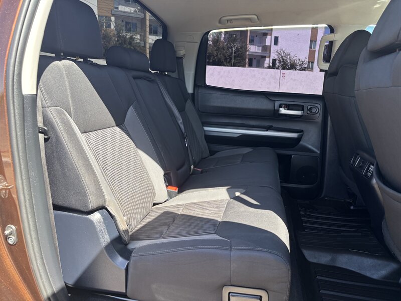 2017 Toyota Tundra CREWMAX 4WD TRUCK ARIZONA OWNED TOYOTA TUNDRA 4X4 - Photo 38 - Scottsdale, AZ 85257