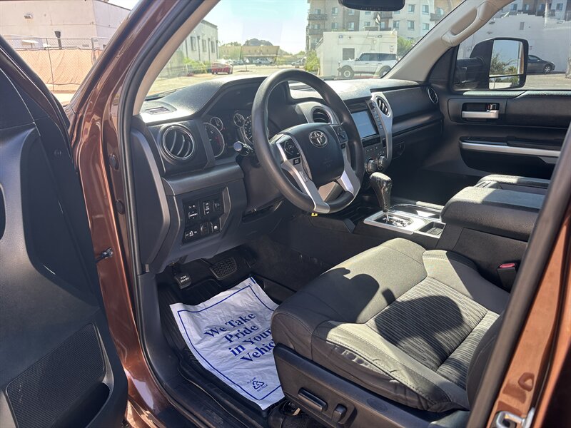 2017 Toyota Tundra CREWMAX 4WD TRUCK ARIZONA OWNED TOYOTA TUNDRA 4X4 - Photo 13 - Scottsdale, AZ 85257