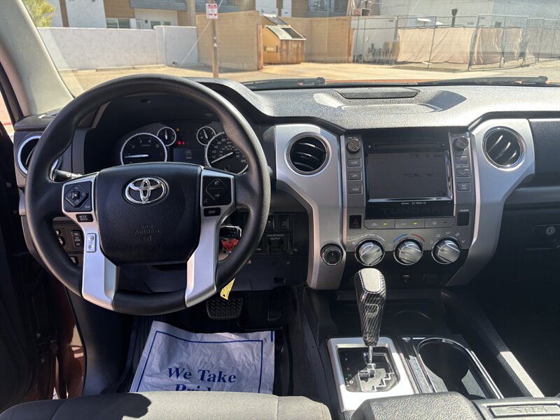 2017 Toyota Tundra CREWMAX 4WD TRUCK ARIZONA OWNED TOYOTA TUNDRA 4X4 - Photo 19 - Scottsdale, AZ 85257