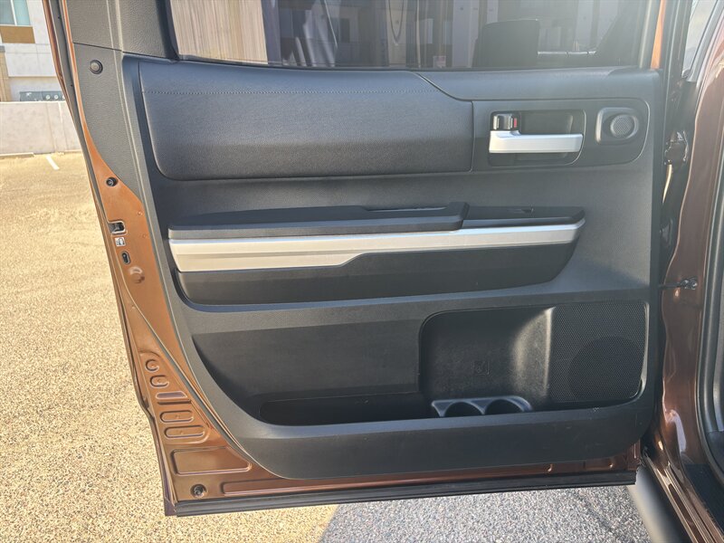 2017 Toyota Tundra CREWMAX 4WD TRUCK ARIZONA OWNED TOYOTA TUNDRA 4X4 - Photo 39 - Scottsdale, AZ 85257