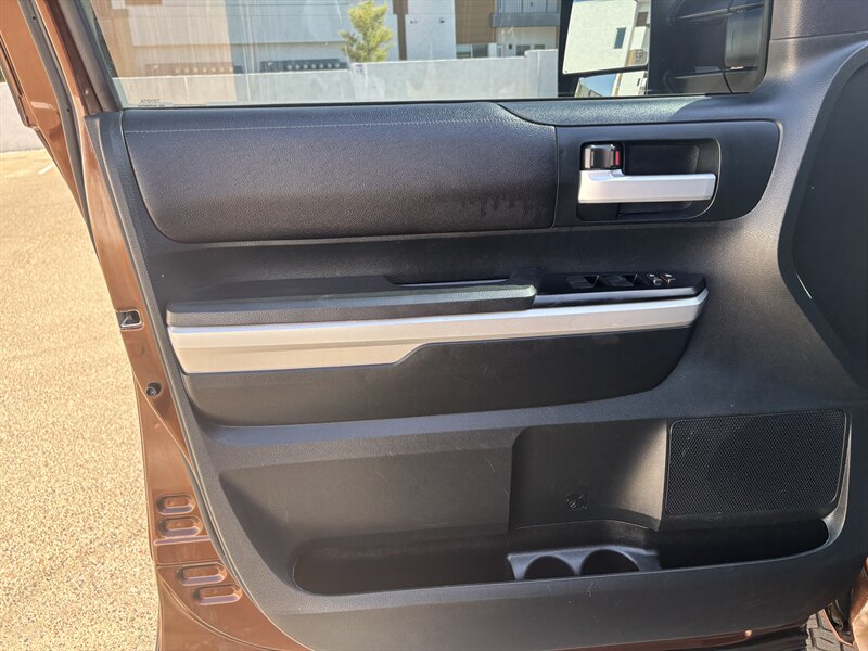 2017 Toyota Tundra CREWMAX 4WD TRUCK ARIZONA OWNED TOYOTA TUNDRA 4X4 - Photo 12 - Scottsdale, AZ 85257