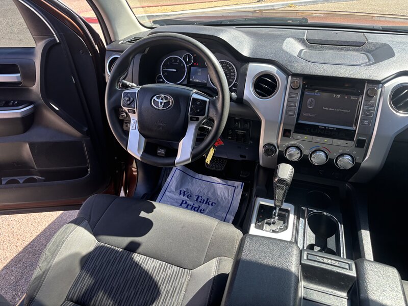 2017 Toyota Tundra CREWMAX 4WD TRUCK ARIZONA OWNED TOYOTA TUNDRA 4X4 - Photo 27 - Scottsdale, AZ 85257