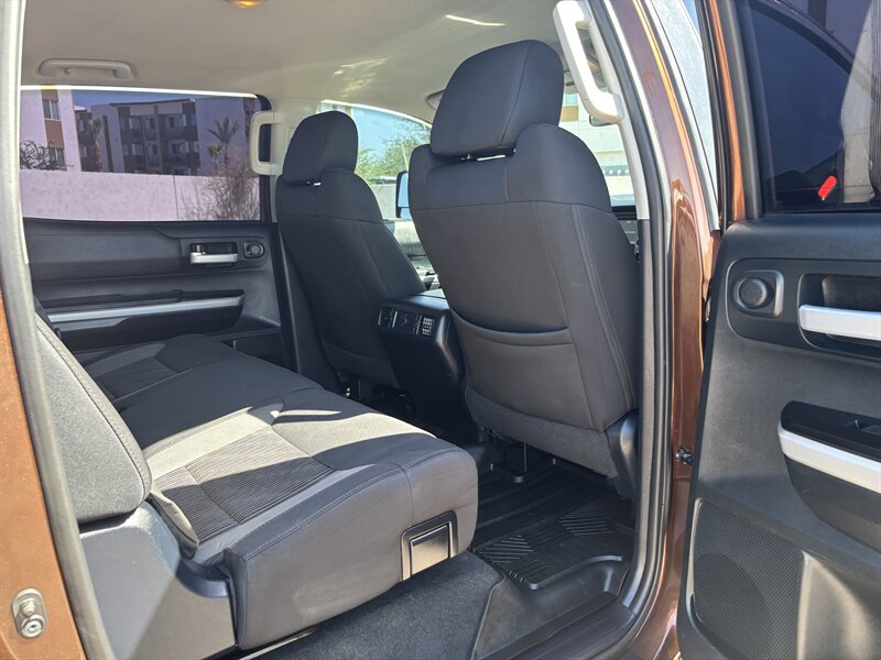 2017 Toyota Tundra CREWMAX 4WD TRUCK ARIZONA OWNED TOYOTA TUNDRA 4X4 - Photo 37 - Scottsdale, AZ 85257