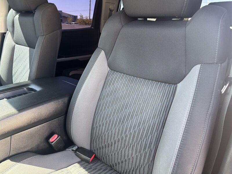 2017 Toyota Tundra CREWMAX 4WD TRUCK ARIZONA OWNED TOYOTA TUNDRA 4X4 - Photo 16 - Scottsdale, AZ 85257