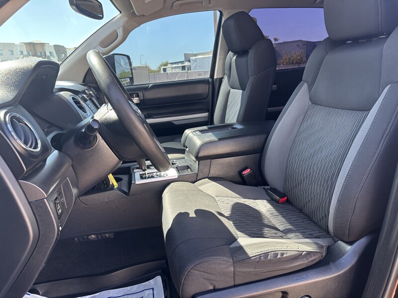 2017 Toyota Tundra CREWMAX 4WD TRUCK ARIZONA OWNED TOYOTA TUNDRA 4X4 - Photo 15 - Scottsdale, AZ 85257