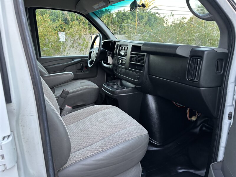 2012 Chevrolet Express LT 3500 Passenger Van photo 13
