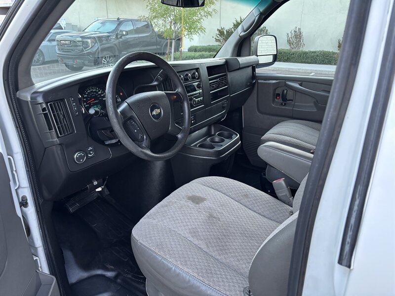2012 Chevrolet Express LT 3500 Passenger Van photo 9