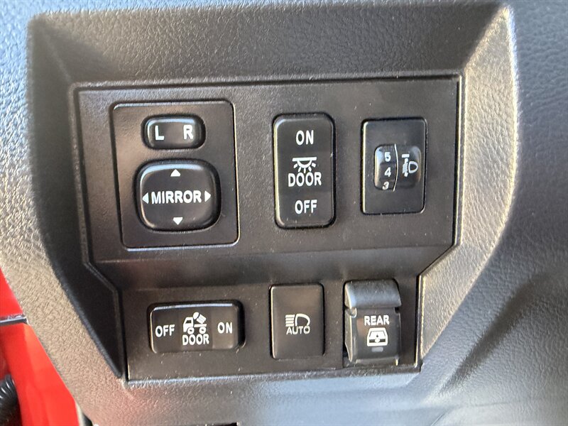 2020 Toyota Tundra CREWMAX LIFTED TRUCK 4WD 6 " LIFT 20 " RIM TUNDRA - Photo 20 - Scottsdale, AZ 85257