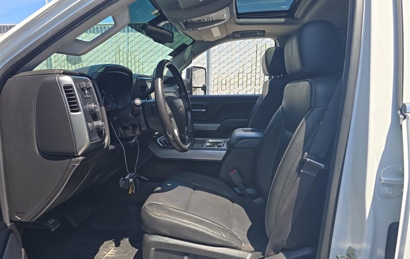 2019 Chevrolet Silverado 2500 LTZ DIESEL TRUCK 4WD Z71 OFF ROAD CHEVY 2500 4X4 - Photo 5 - Scottsdale, AZ 85257