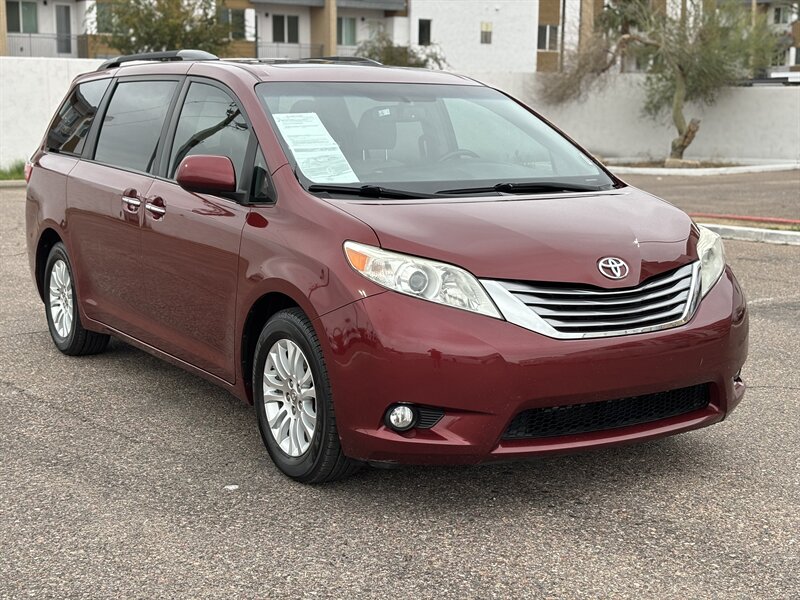 2016 Toyota Sienna XLE 8-Passenger LEATHER / MOON ROOF TOYOTA SIENNA   - Photo 1 - Scottsdale, AZ 85257