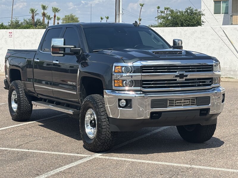 Gray 2019 Chevrolet Silverado 2500HD Pickup Truck Four-Wheel Drive 6-Speed Automatic