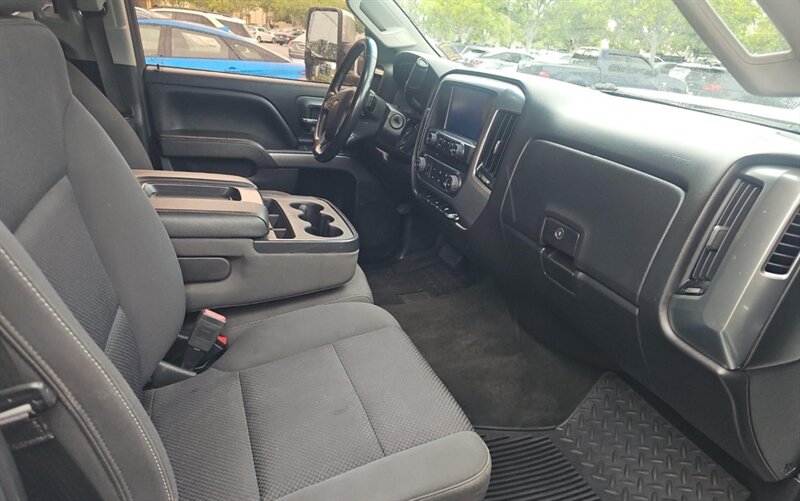 2017 Chevrolet Silverado 2500HD photo 4