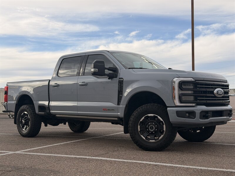 2025 Ford F-350 Super Duty Platinum DIESEL HI OUTPUT TRUCK TREMOR  
