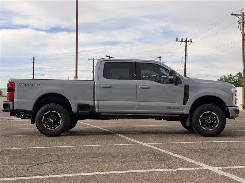 2025 Ford F-350 Super Duty Platinum DIESEL HI OUTPUT TRUCK TREMOR  