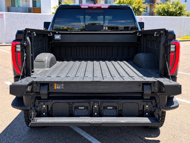 2024 GMC Sierra 2500 AT4 DIESEL TRUCK 4WD LOW MI GMC SIERRA 2500 DIESEL - Photo 8 - Scottsdale, AZ 85257