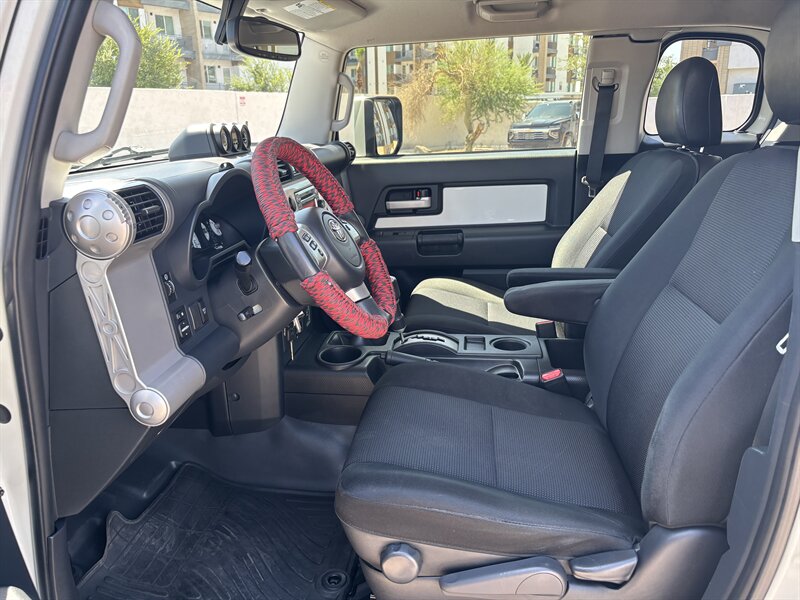 2014 Toyota FJ Cruiser 4WD SUV 84K MI UPGRADE PKG TOYOTA FJ CRUISER 4X4 - Photo 19 - Scottsdale, AZ 85257
