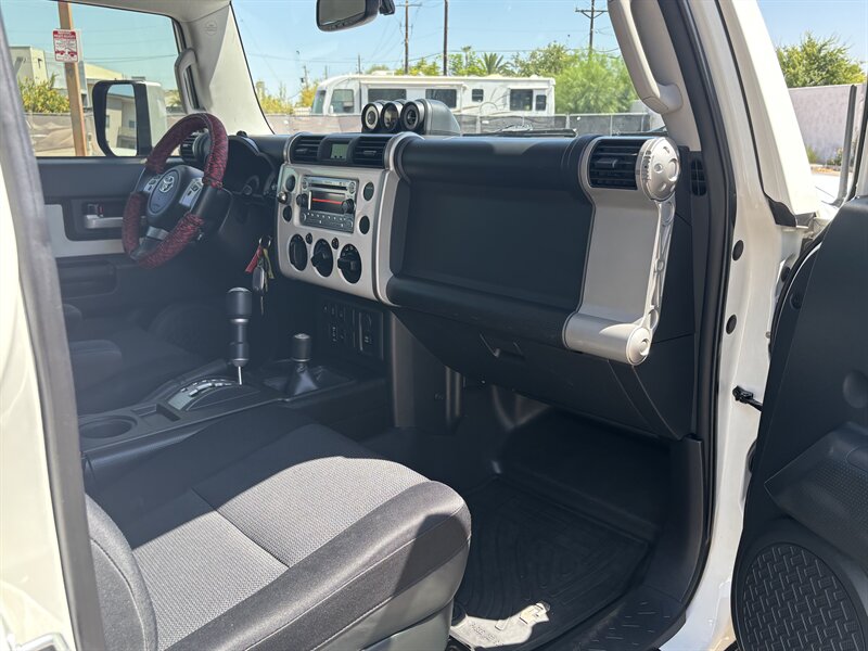 2014 Toyota FJ Cruiser 4WD SUV 84K MI UPGRADE PKG TOYOTA FJ CRUISER 4X4 - Photo 38 - Scottsdale, AZ 85257