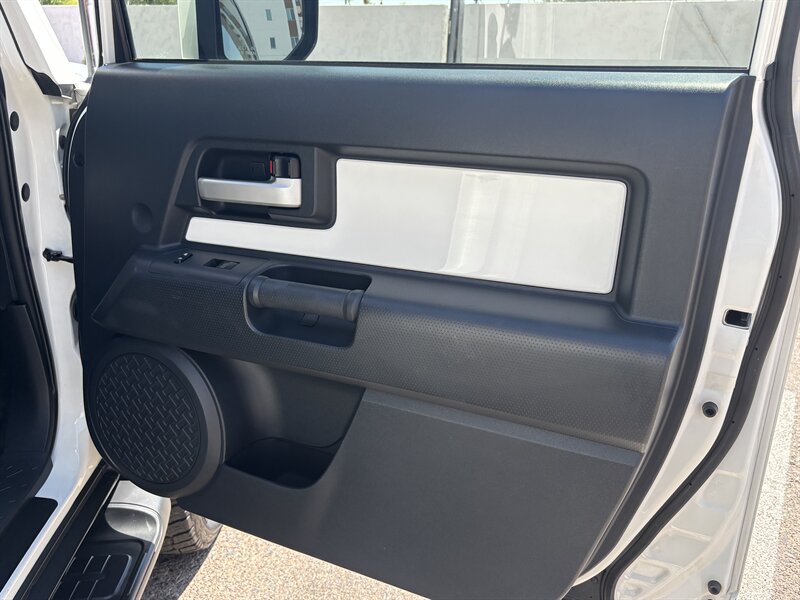 2014 Toyota FJ Cruiser 4WD SUV 84K MI UPGRADE PKG TOYOTA FJ CRUISER 4X4 - Photo 37 - Scottsdale, AZ 85257