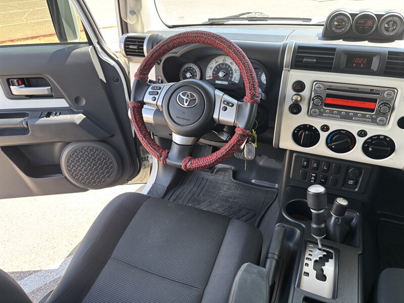 2014 Toyota FJ Cruiser 4WD SUV 84K MI UPGRADE PKG TOYOTA FJ CRUISER 4X4 - Photo 34 - Scottsdale, AZ 85257