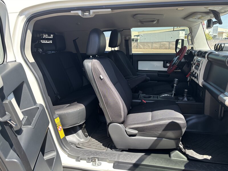 2014 Toyota FJ Cruiser 4WD SUV 84K MI UPGRADE PKG TOYOTA FJ CRUISER 4X4 - Photo 49 - Scottsdale, AZ 85257