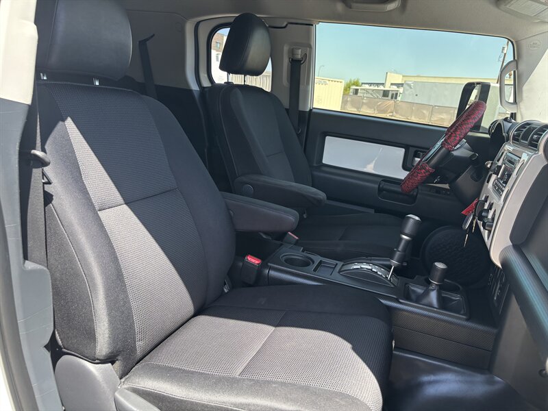 2014 Toyota FJ Cruiser 4WD SUV 84K MI UPGRADE PKG TOYOTA FJ CRUISER 4X4 - Photo 40 - Scottsdale, AZ 85257