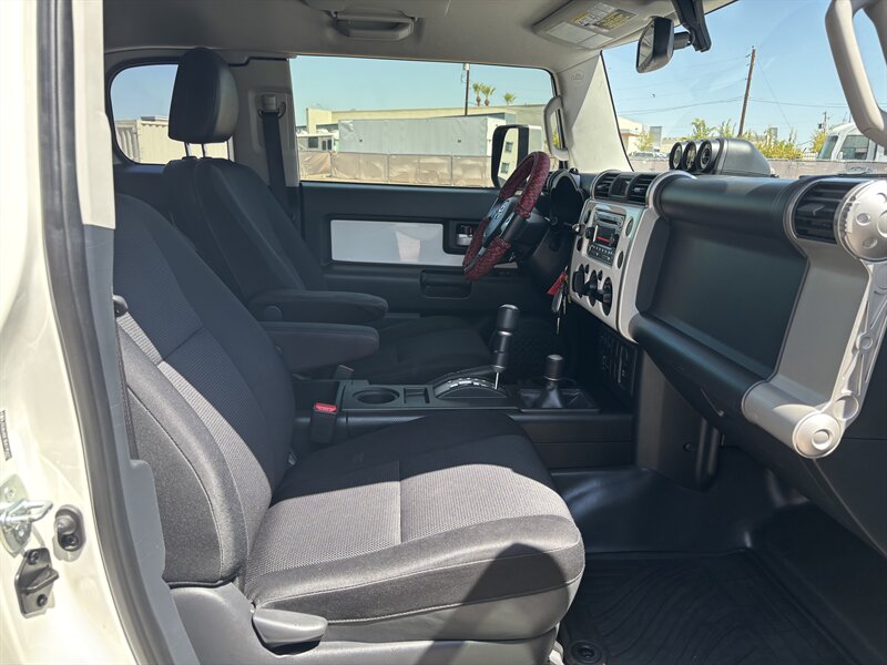 2014 Toyota FJ Cruiser 4WD SUV 84K MI UPGRADE PKG TOYOTA FJ CRUISER 4X4 - Photo 39 - Scottsdale, AZ 85257