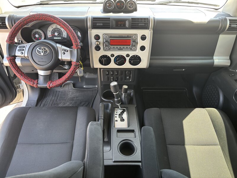2014 Toyota FJ Cruiser 4WD SUV 84K MI UPGRADE PKG TOYOTA FJ CRUISER 4X4 - Photo 32 - Scottsdale, AZ 85257