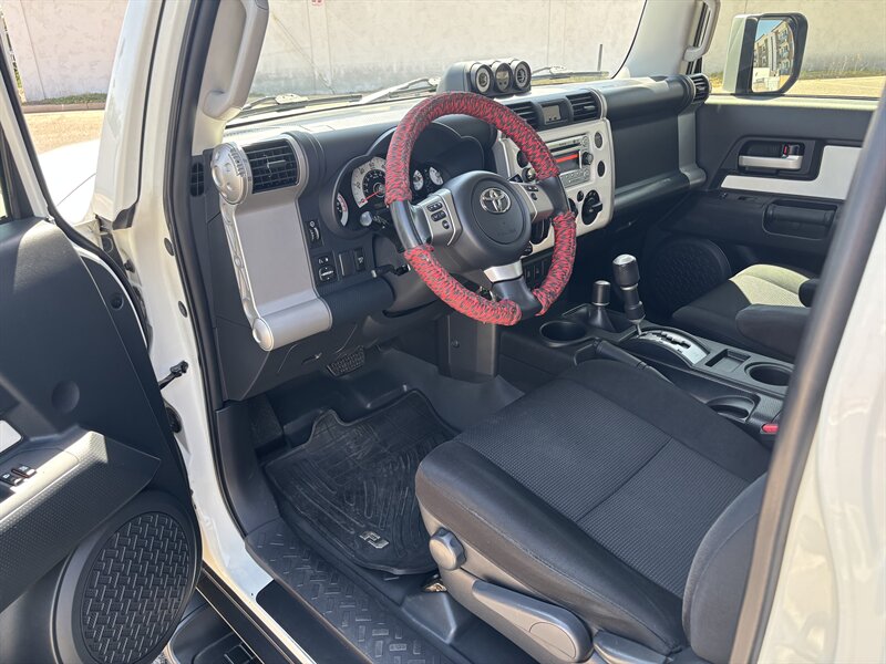 2014 Toyota FJ Cruiser 4WD SUV 84K MI UPGRADE PKG TOYOTA FJ CRUISER 4X4 - Photo 18 - Scottsdale, AZ 85257