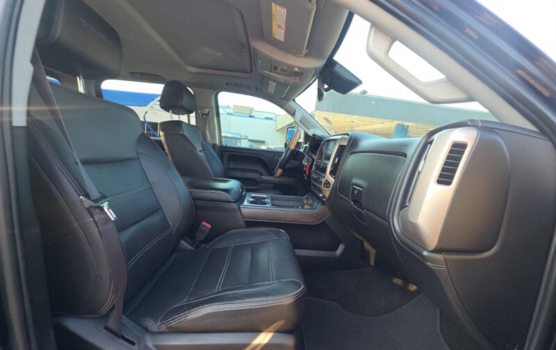 2017 Gmc Sierra 2500 Denali photo 5