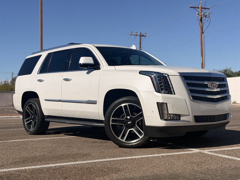 2019 Cadillac Escalade Luxury 4WD SUV 63K MI LOCAL TRADE CADILLAC SUV 4WD   - Photo 1 - Scottsdale, AZ 85257