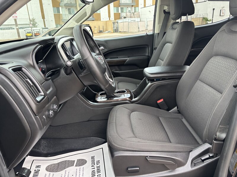 2022 GMC Canyon 4WD TRUCK 53K MI CARFAX 1 OWNER GMC CANYON 4WD GMC - Photo 13 - Scottsdale, AZ 85257