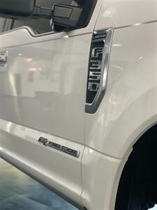 2019 Ford F-350 Super Duty Limited DIESEL TRUCK 4WD FORD F350 4X4   - Photo 8 - Portland, OR 97267