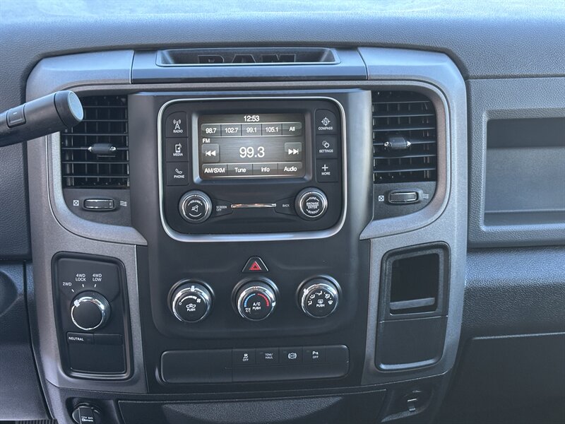2015 RAM 2500 DIESEL TRUCK 4WD CARFAX 2 OWNER DODGE RAM 2500 4X4 - Photo 17 - Scottsdale, AZ 85257