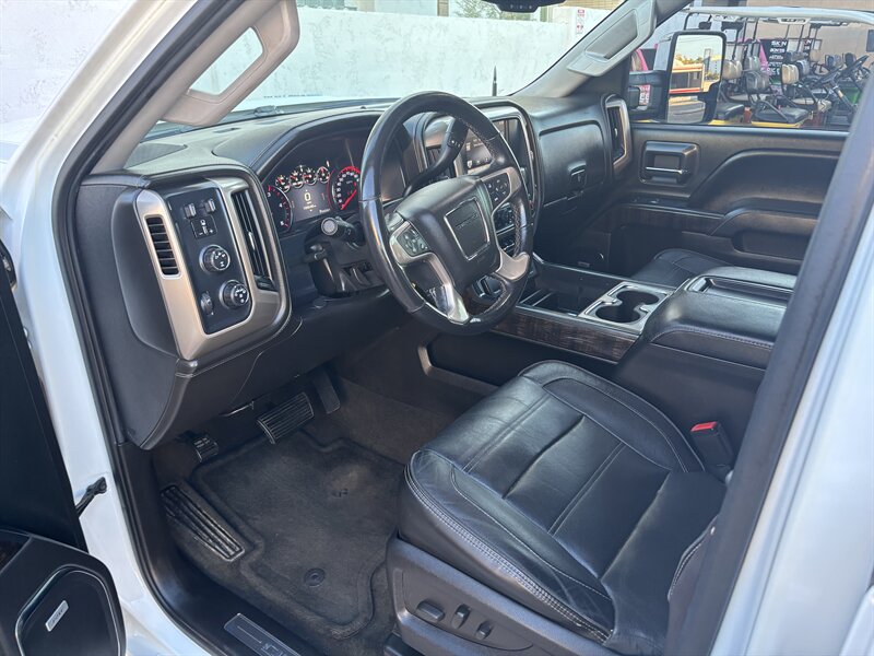 2015 GMC Sierra 2500 Denali DIESEL TRUCK 4WD AZ OWNED TRUCK GMC 2500   - Photo 15 - Scottsdale, AZ 85257